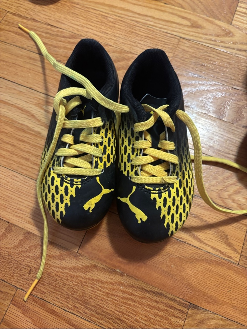 Puma Kids Yellow & Black Soccer Cleats